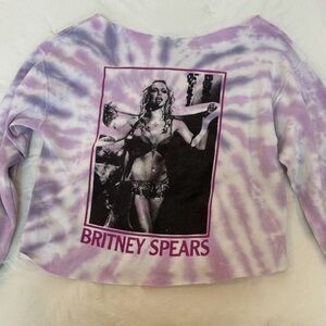 Britney Spears off the shoulder cropped crewneck